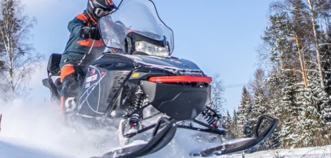 Теперь для вождения снегохода достаточно обычных водительских удостоверений