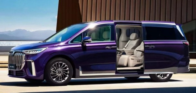 Voyah Dream First – самый роскошный минивэн