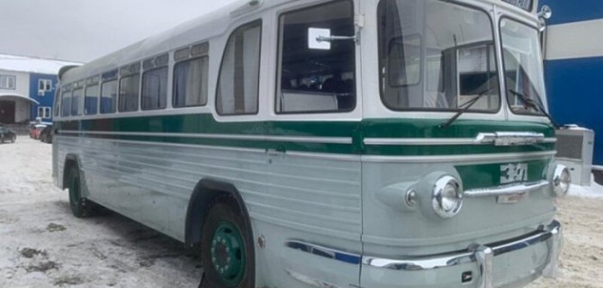 В России восстановлен уникальный междугородный автобус ЗИС-127