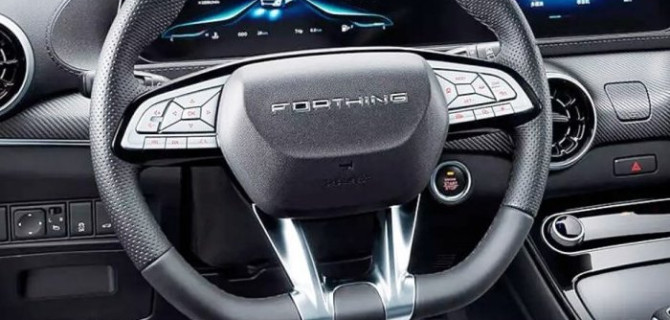 «Автотор» начнёт собирать сразу три модели китайского бренда Forthing — пару кроссоверов и минивэн