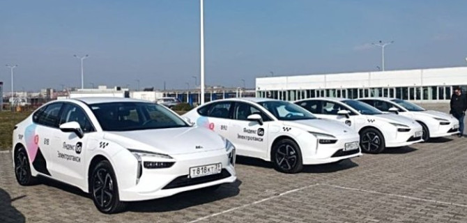 Первые электромобили нового калининградского бренда «Амберавто» стали местным такси