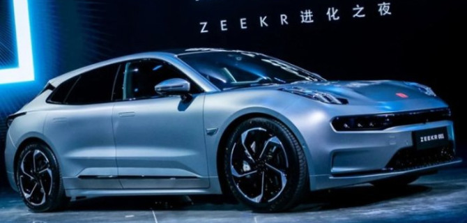 В России появился Zeekr 001, получивший оригинальный русскоязычный интерфейс от производителя