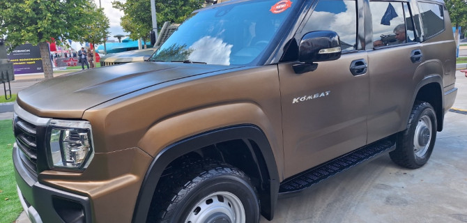 "Комбат" - гражданский вариант автомобиля "Стрела"