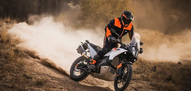 Новинка мотосезона 2024 — КТМ 790 ADVENTURE — представлена в дилерских центрах КТМ АВТОДОМ 