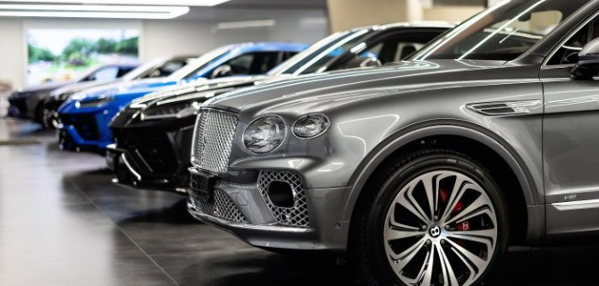 В дилерском центре АВТОДОМ Рублевский стартовали продажи автомобилей Bentley 