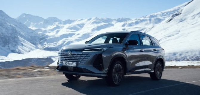 В Чанган Центр Внуково в декабре стартуют тест-драйвы нового CS75 PLUS