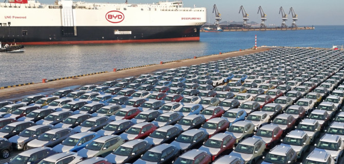 3 Автовоз «BYD Explorer No. 1» отчаливает из китайского порта