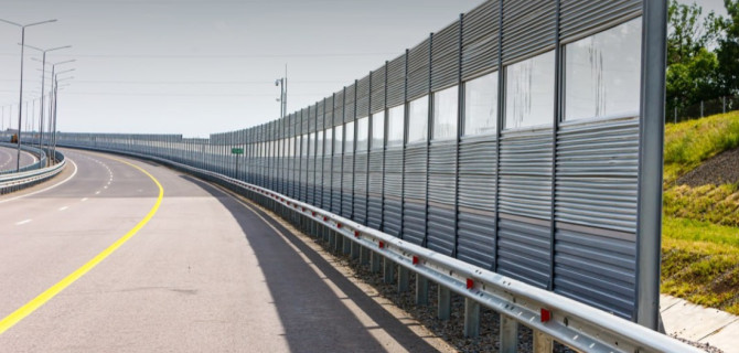 На трассе М-11 «Нева» стали использовать ИИ для поиска повреждённых шумозащитных экранов