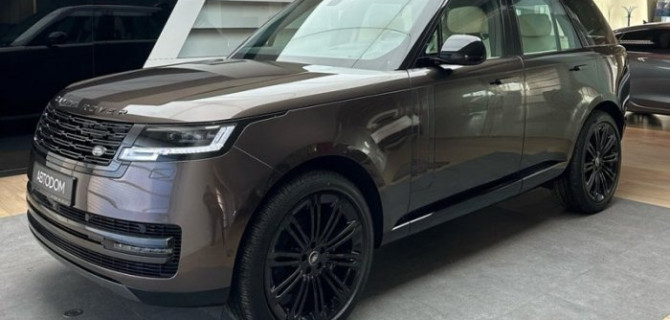 Эксклюзивный Land Rover Range Rover P400 MHEV представлен в АВТОДОМ Land Rover Алтуфьево