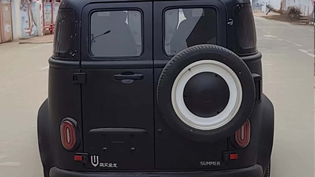 Новый китайский фургон, похожий на VW Kombi — будет ли Volkswagen против? Skyworth Summer вид сзади