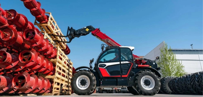 телескопический погрузчик TLH 740