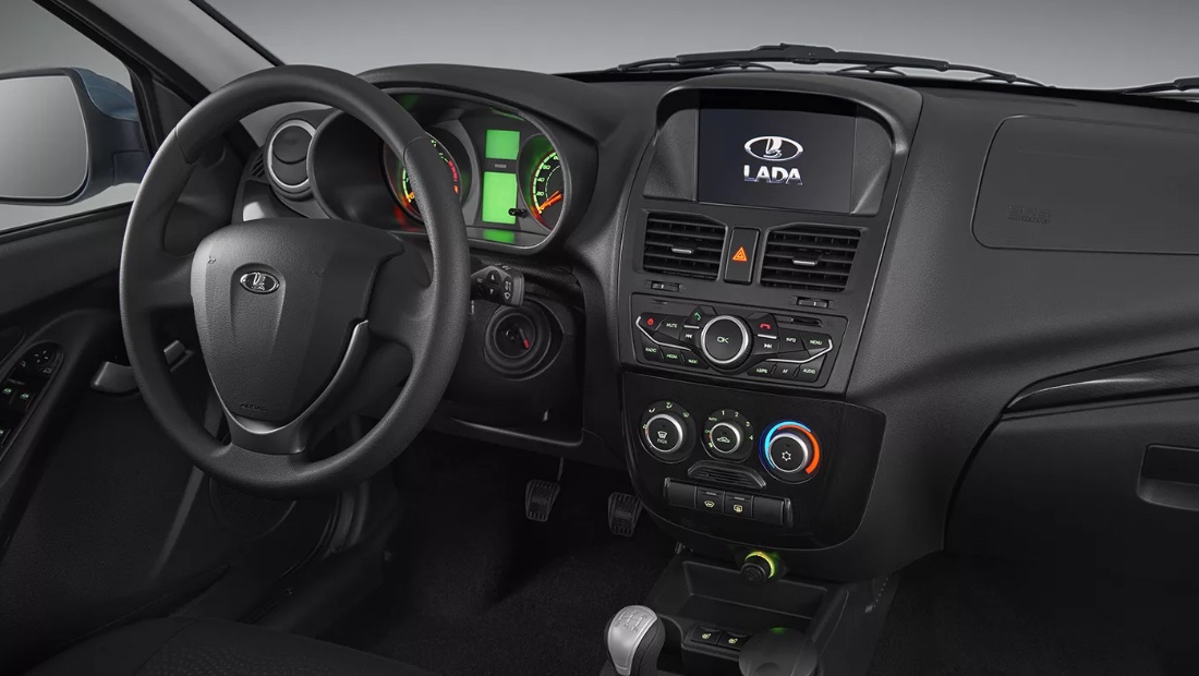 LADA Granta снова в лидерах продаж — эксперты ждут роста из-за появления новой топовой версии Гранта интерьер