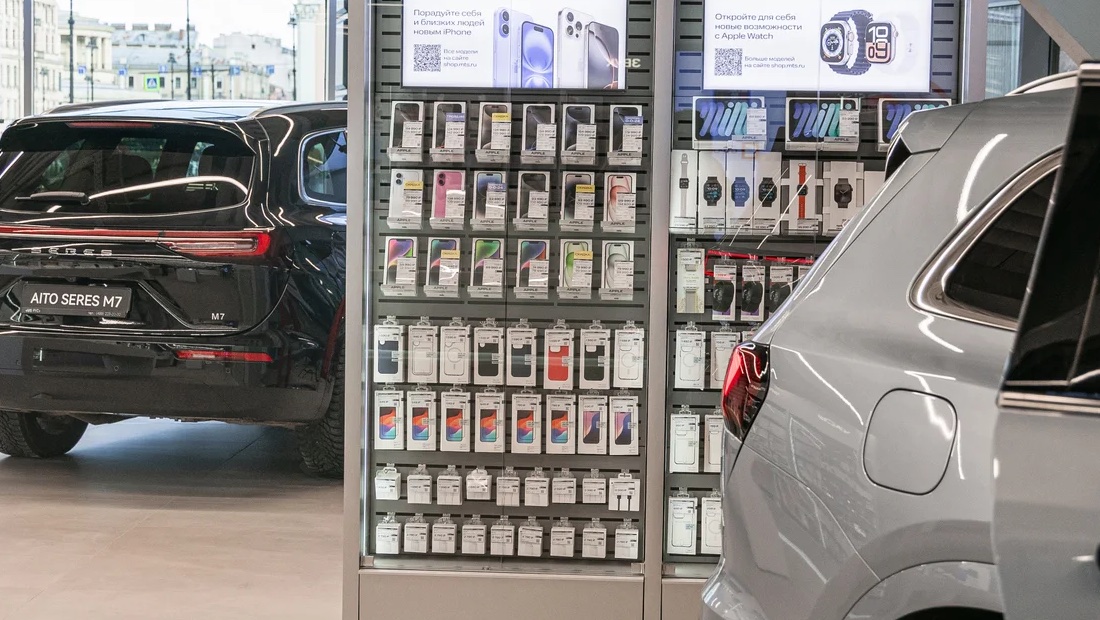МТС начала торговать в своих салонах автомобилями, потому что телефоны теперь все покупают в онлайне Автомобили в МТС