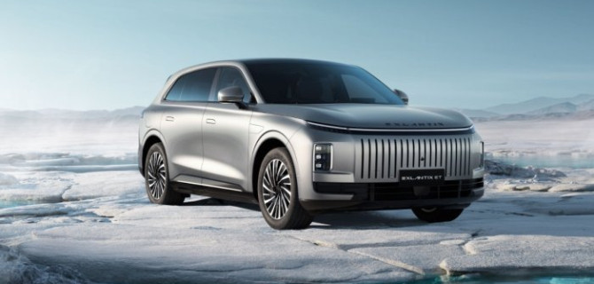 Новый гибридный кроссовер EXLANTIX ET будет доступен в EXEED Центре АВТОДОМ Варшавка и EXEED Центре АВТОДОМ Стачек в апреле 2025 года