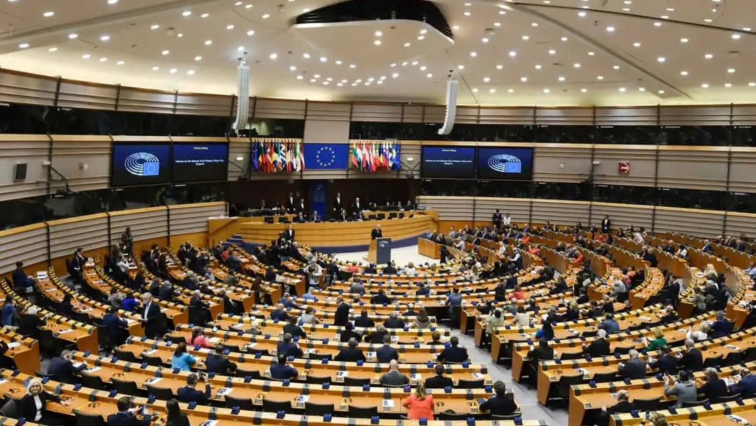 В Европе будут считать CO₂ иначе, чтобы дать производителям выпускать автомобили с ДВС Европарламент