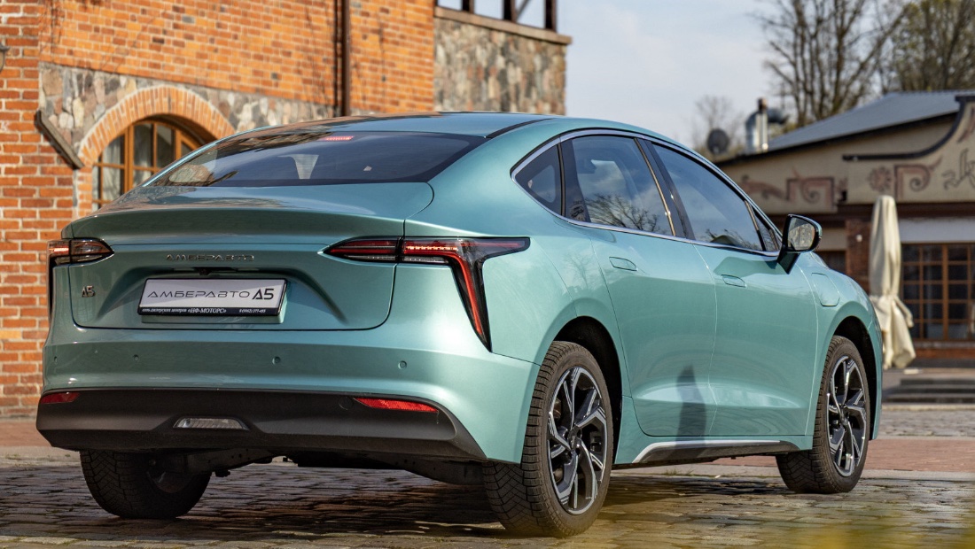 Электромобиль Amberauto A5 получил обновлённую версию Amberauto A5