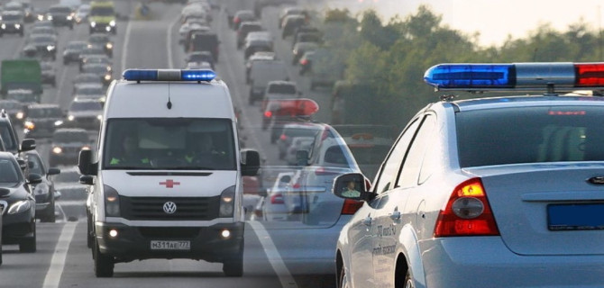 авто с мигалками