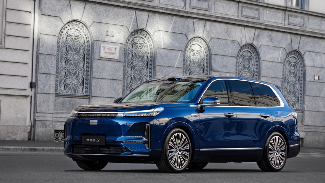 Geely представил новый флагманский кроссовер Galaxy M9 с ИИ на борту Geely Galaxy M9