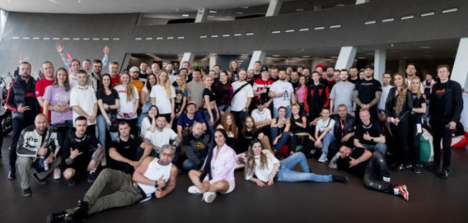 Синоптики не обманули: 24 мая АВТОДОМ Ducati совместно с Ducati Owners Club Moscow провели жаркое открытие мотосезона Ducati 2025 в Москве