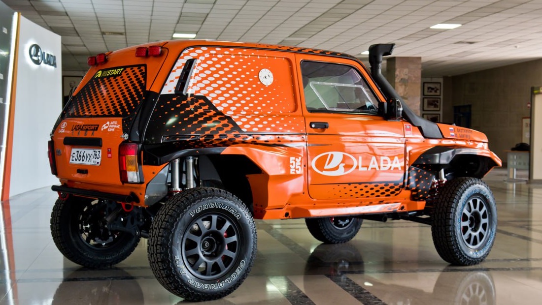 "АвтоВАЗ" показал новую гоночную "Ниву" LADA NIVA Sport Turbo
