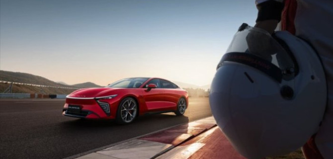 Сертифицированное в России четырехдверное купе EXEED EXLANTIX ES представят в дилерских центрах EXEED АВТОДОМ летом 2025 года