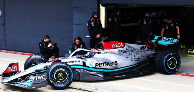 команда Mercedes