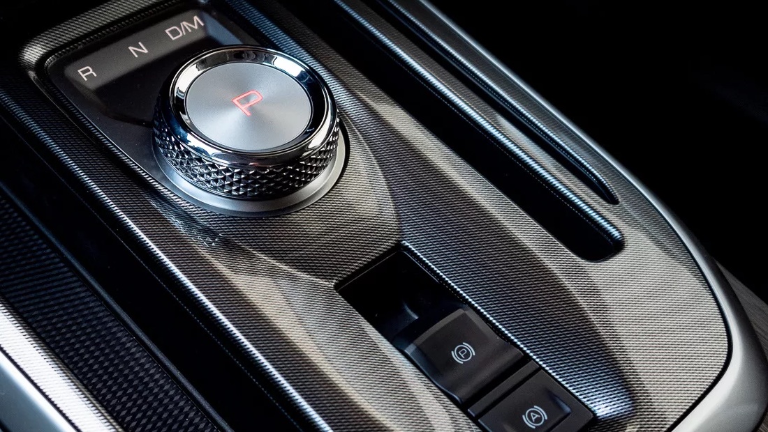 Hyundai хоронит "механику", ручной тормоз и аналоговые "приборки" АКПП