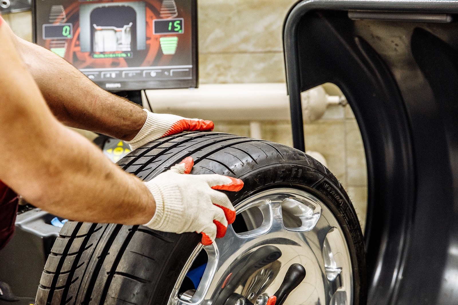 Влияет ли размер колёс на тормозной путь и устойчивость — на примере R17 и R18 Влияет ли размер колёс на тормозной путь и устойчивость — на примере R17 и R18