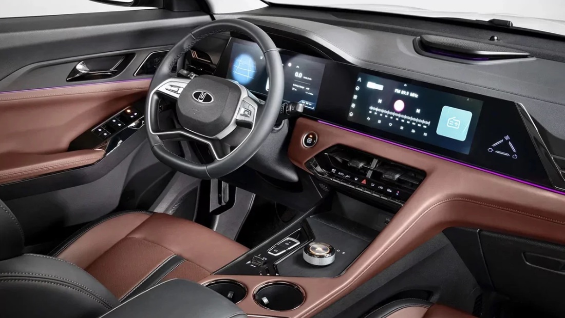 Стали известны цены и комплектации нового кроссовера "Москвич 8" %22Москвич 8%22 салон