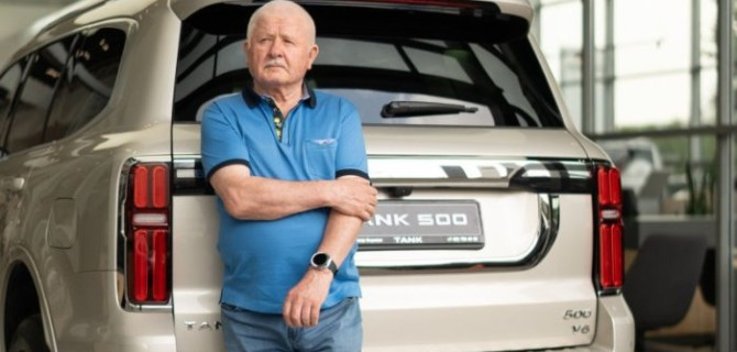 В TANK АвтоСпецЦентр Внуково торжественно выдали новому автовладельцу TANK500, ставший юбилейным 50-тысячным автомобилем бренда