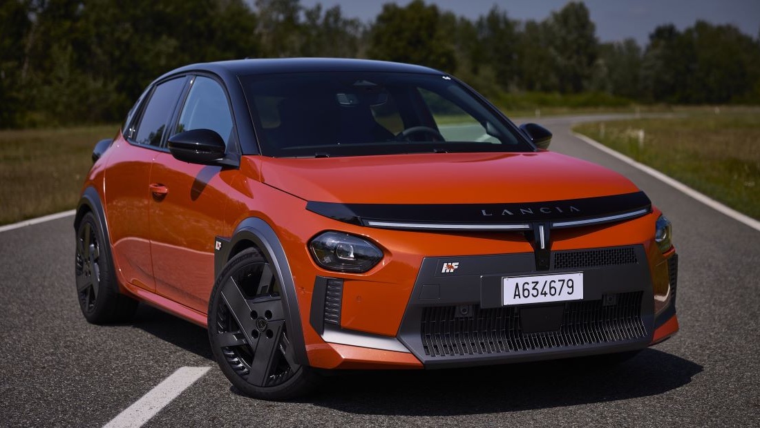 Stellantis подвёл очень печальные итоги полугодия и нашёл, от чего отказаться Lancia Ypsilon HF