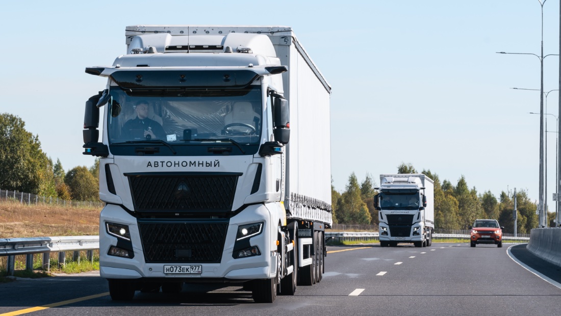 Беспилотный российский грузовик проехал от Петербурга до Казани за 24 часа, но так нельзя Беспилотник Navio.