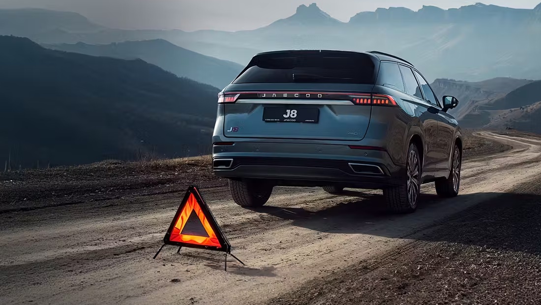 Владельцев сломанных OMODA и JAECOO бесплатно поселят в гостиницу JAECOO ремонт на дороге