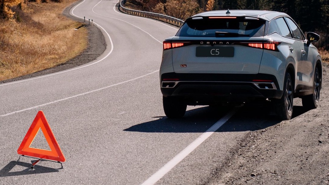 Владельцев сломанных OMODA и JAECOO бесплатно поселят в гостиницу ОМОДА ремонт на дороге