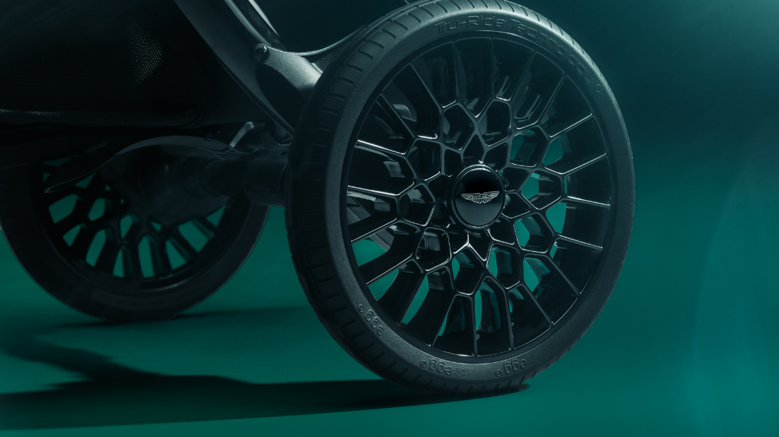 Aston Martin начнёт продавать фирменные люксовые детские коляски Детские коляски Aston Martin