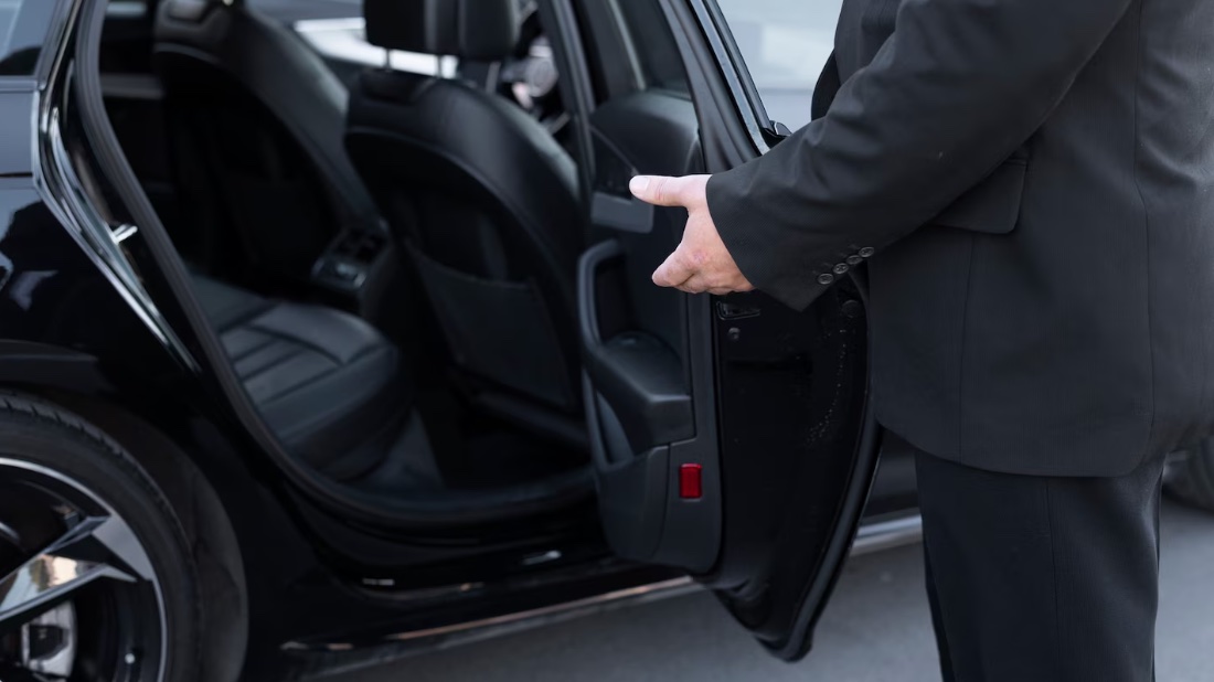 Аренда автомобиля с водителем: преимущества и рекомендации авто с водителем