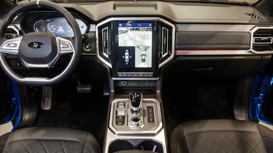 Новые рамные пикапы Sollers ST9 появились в продаже – цены и подробности Sollers ST9 приборка