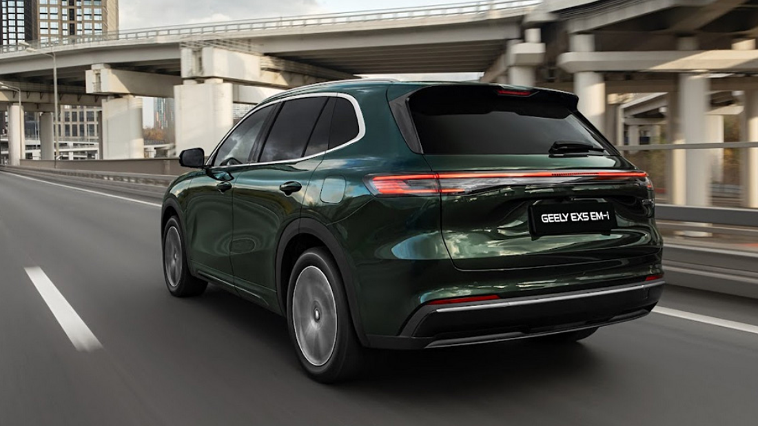 В России появился гибридный кроссовер EX5 EM‑i – цена и немного подробностей Geely EX5 EM-i