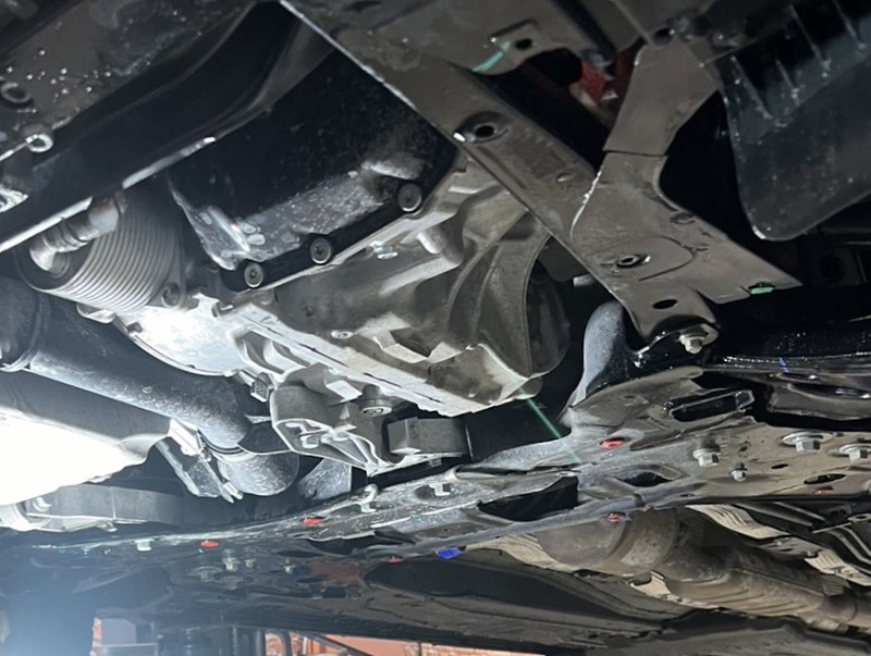 Замена масла в раздатке Geely: когда и как часто менять, выбор масла, стоимость в сервисе замена масла в раздатке gelly tugella