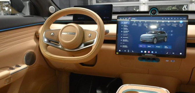 EXEED представляет в EXEED Центр АвтоСпецЦентр Химки обновленный гибридный кроссовер EXLANTIX ET с эксклюзивным интерьером