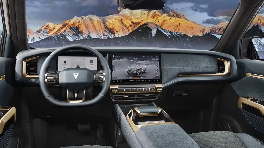 Гибридный внедорожник Changan Deepal G318 начнут продавать в России Deepal G318 салон