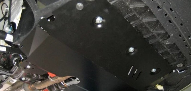 Защита картера автомобиля: для чего она нужна и как её правильно выбрать