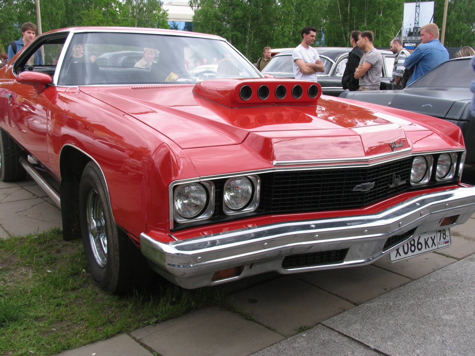 Международный фестиваль автотюнинга и автозвука «S-Drive. Sound&Style» 2005 года - фотогаллерея суперкаров IMG_1245.jpg