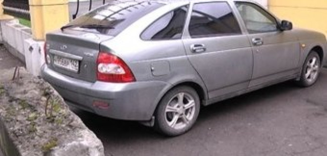 Российские грубые методики борьбы в хамскими парковками в Новокузнецке