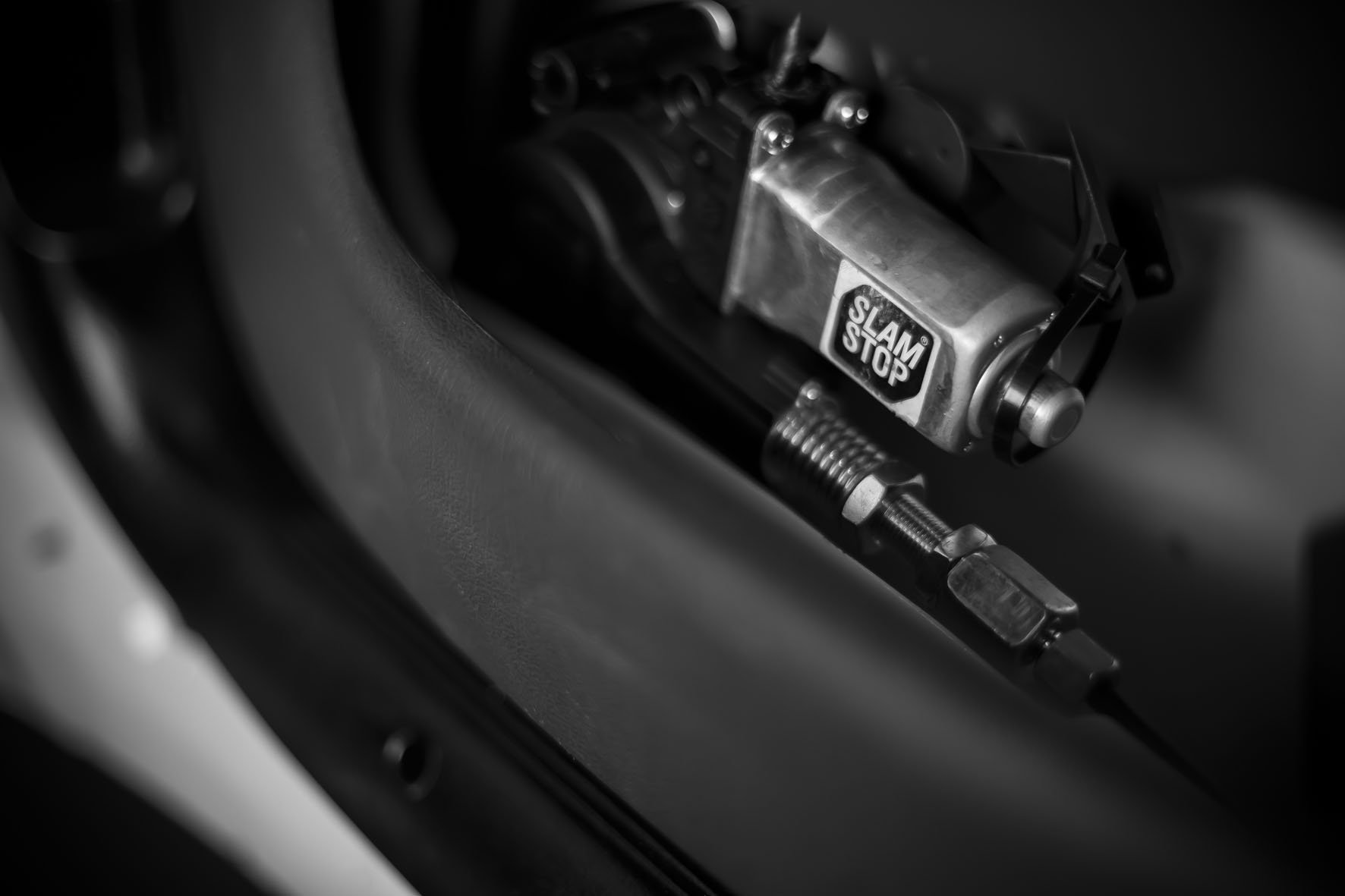 Компания Slamstop, разработчик и производитель универсальных доводчиков автомобильных дверей, объявляет о старте продаж в России SlamStop_start_of_sales_1.jpg