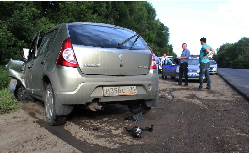 Трое пострадавших включая полицейского - результат аварии на трассе Тула-Новомосковск. ДТП на трассе Тула-Новомосковск