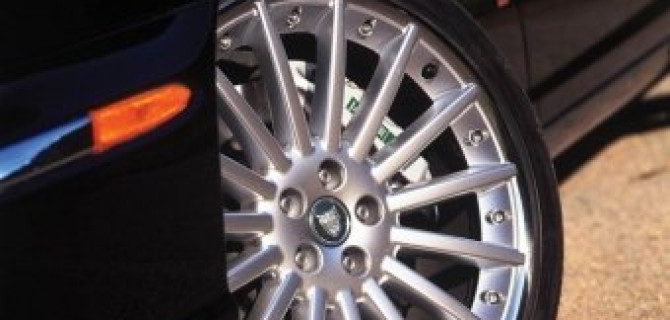 Летняя «зимовка» для колес и шиномонтаж в комплекте