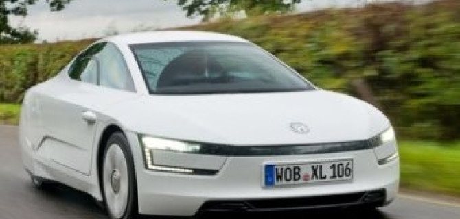 Ультра современный "однолитровый" Volkswagen XL1 будет стоить в Англии около 100 тысяч фунтов
