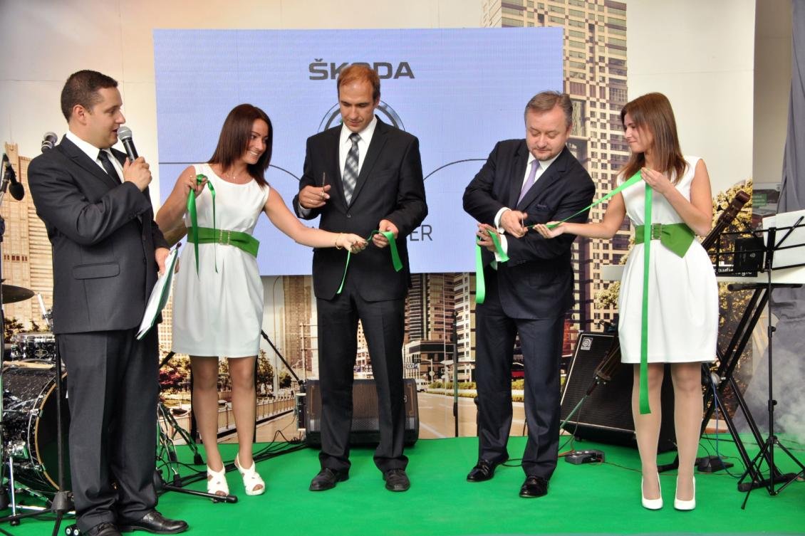 В Петербурге на улице Руставели прошло официальное открытие нового дилерского центра ŠKODA «Авто Премиум» 04.jpg