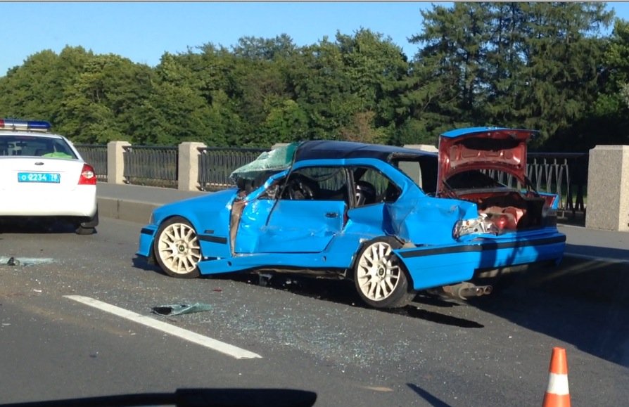 Страшное ДТП с автомобилем BMW 3 COUPE на Савушкина ДТП на Приморском проспекте с BMW 3 COUPE